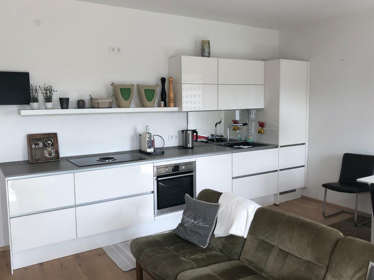 Ferienwohnung Burgenblick Mit Blick Auf Riedenburg Exterior photo