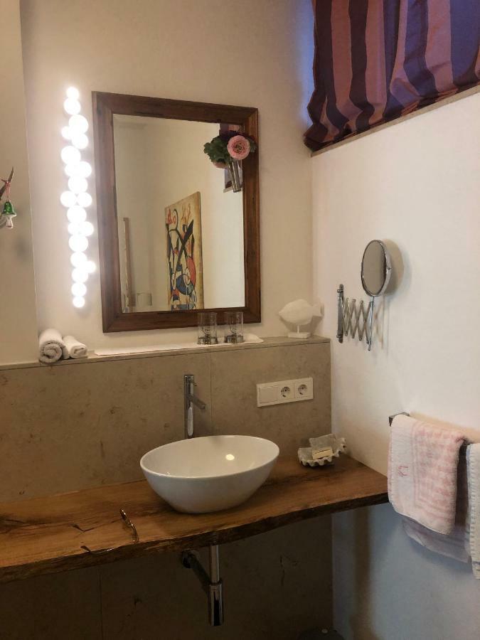 Ferienwohnung Burgenblick Mit Blick Auf Riedenburg Exterior photo